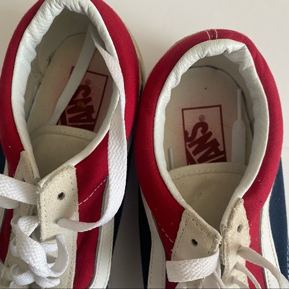 Vans - Picture 9 of 9